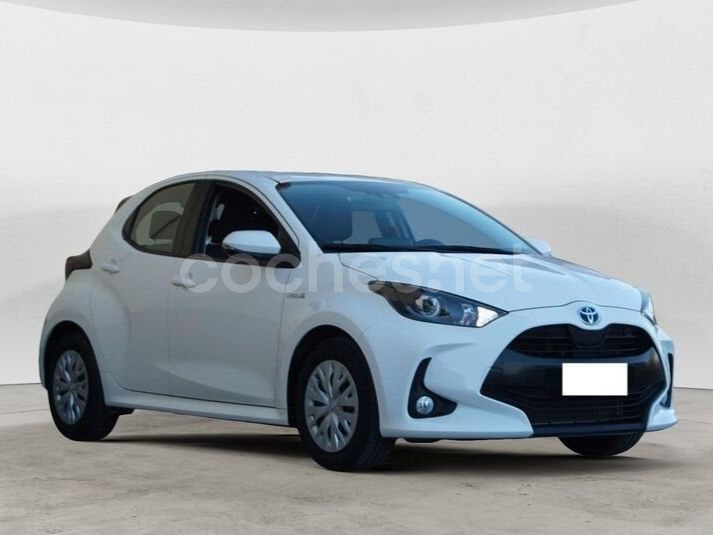 TOYOTA Yaris 1.5 120H Business Plus